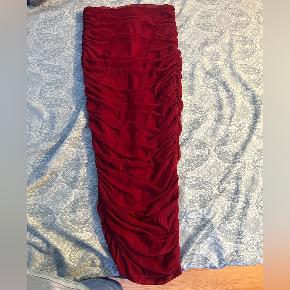 Red Strapless Bodycon Dres that cinches in the back size XS